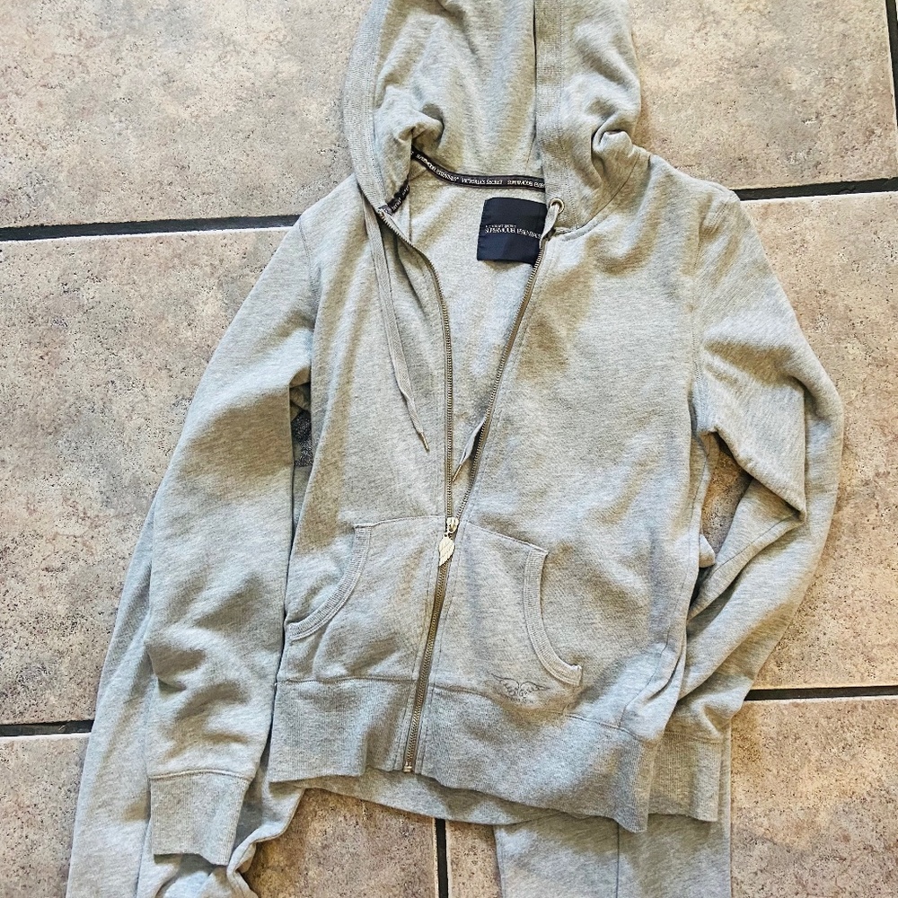 Sweatsuit